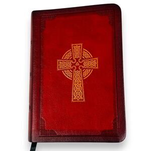 Holman Bible CSB Large Print Compact Reference Bible 4.5 x 6.25 Celtic Cross